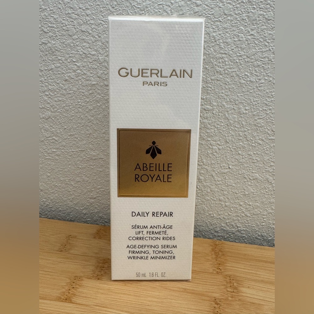 GUERLAIN Abeille Royale Daily Repair Serum — White & Gold